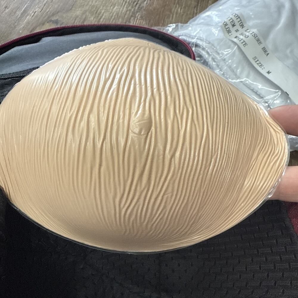 Nearly Me Mastectomy Breast Form Prosthesis 395 Size 55 + Med Cotton Bra